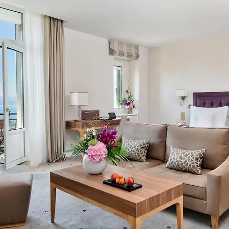 Palace Hotell