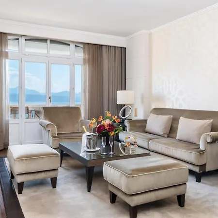 Palace 5*